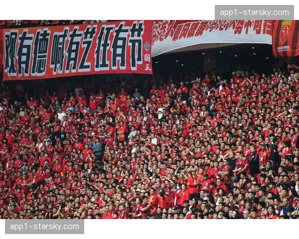 上海海港两胜三负积1分 卫冕冠军陷入状态低谷